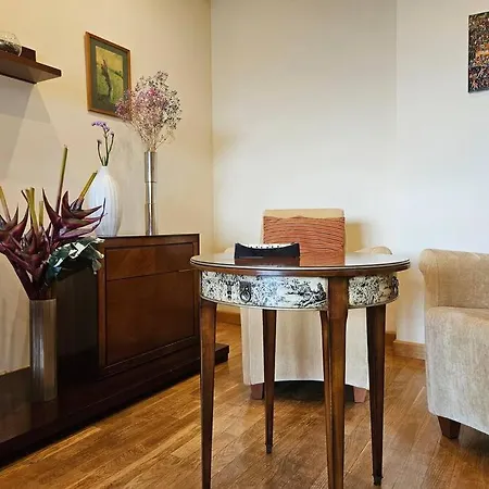 640a Laura By R2r Consulting * Oviedo